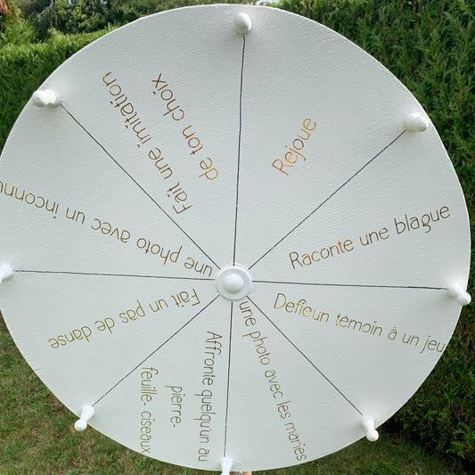 Roue à défis en bois avec pied